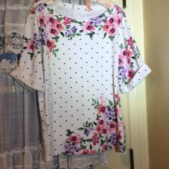 Floral Print Women’s 1X size Casual Tee Shirt - Picture 2 of 9